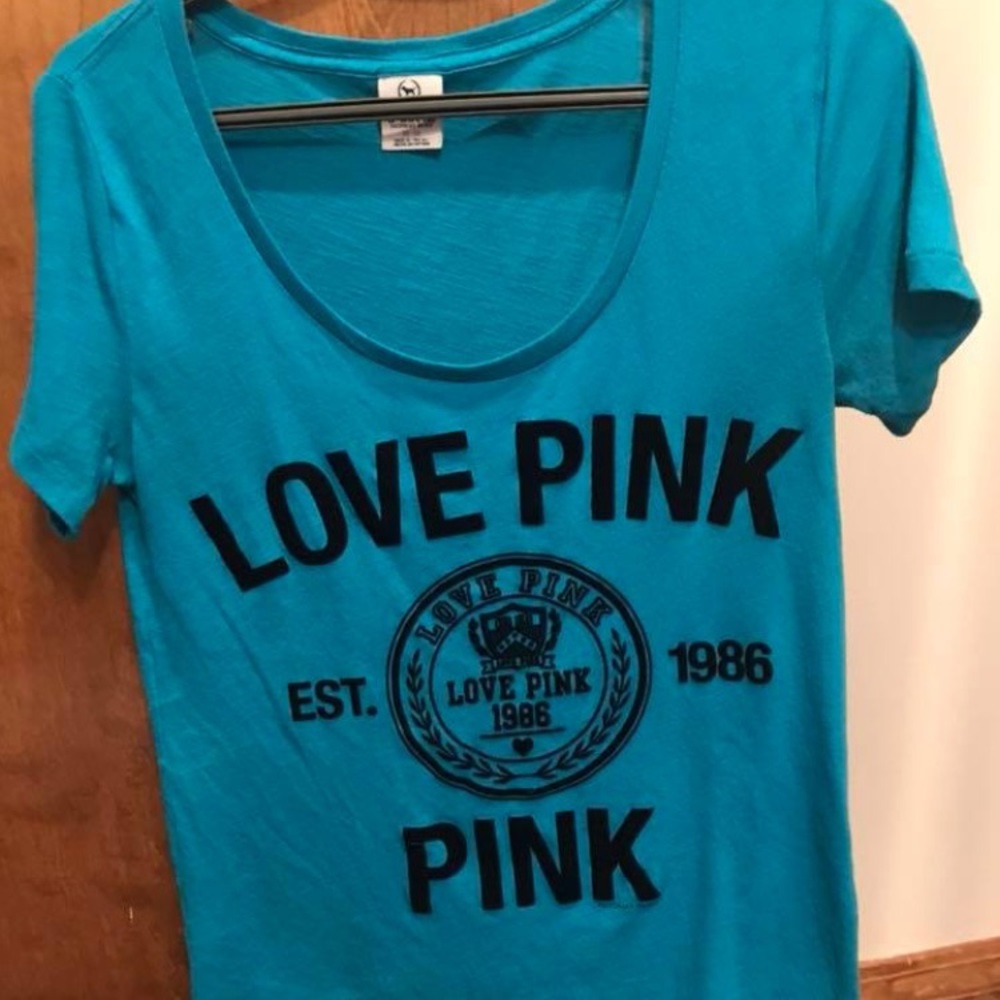 VS PINK T-shirt